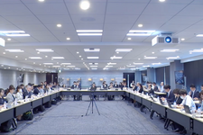 地域包括支援センターに「リハ専門職等」の配置を明記　厚労省、第10期介護保険事業計画の基本指針案を提示