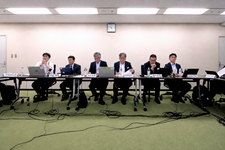 薬剤師のキャリアパス懇談会が初会合　卒後研修と専門薬剤師認証を議論へ
